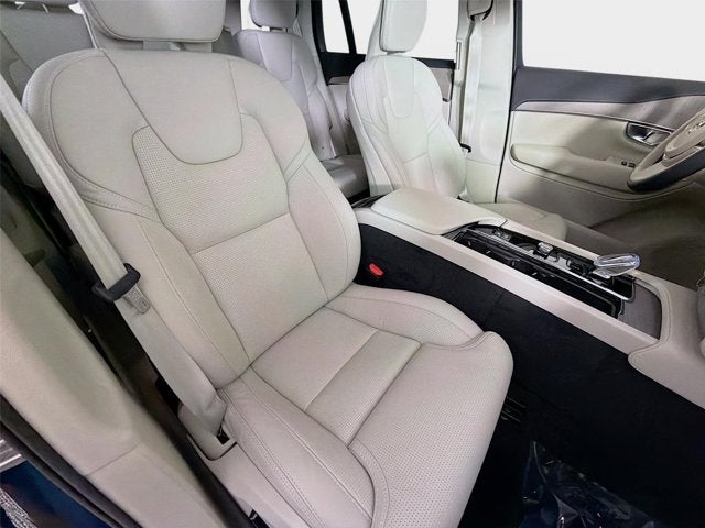 2024 Volvo XC90 Recharge Plug-In Hybrid Ultimate Bright Theme