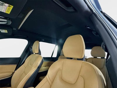 2024 Volvo XC90 Recharge Plug-In Hybrid Ultimate Bright Theme
