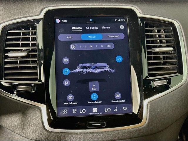 2024 Volvo XC90 Recharge Plug-In Hybrid Ultimate Bright Theme