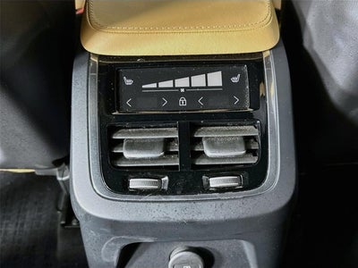 2024 Volvo XC90 Recharge Plug-In Hybrid Ultimate Bright Theme