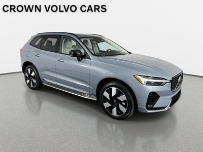 2024 Volvo XC60 Recharge Plug-In Hybrid Ultimate Dark Theme
