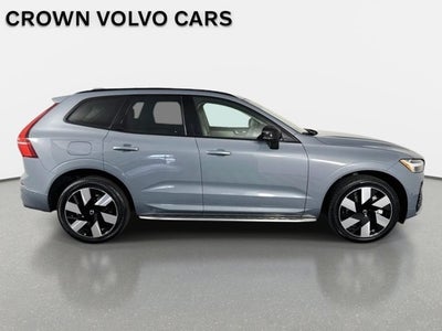 2024 Volvo XC60 Recharge Plug-In Hybrid Ultimate Dark Theme