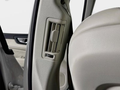 2024 Volvo XC60 Recharge Plug-In Hybrid Ultimate Dark Theme