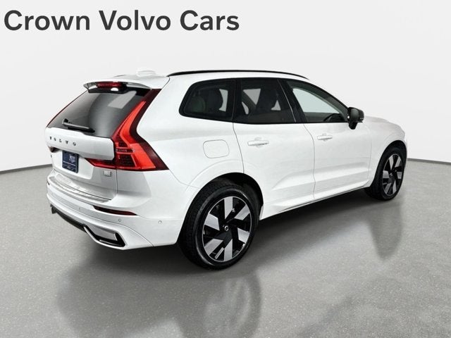 2024 Volvo XC60 Recharge Plug-In Hybrid Ultimate Dark Theme
