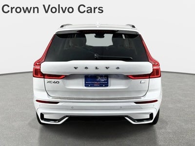 2024 Volvo XC60 Recharge Plug-In Hybrid Ultimate Dark Theme