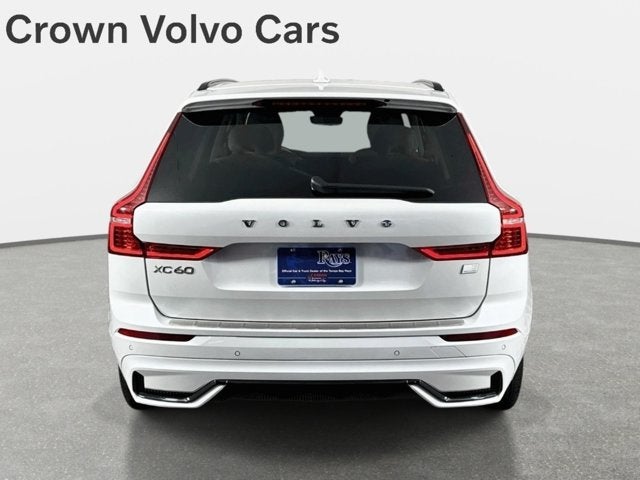 2024 Volvo XC60 Recharge Plug-In Hybrid Ultimate Dark Theme