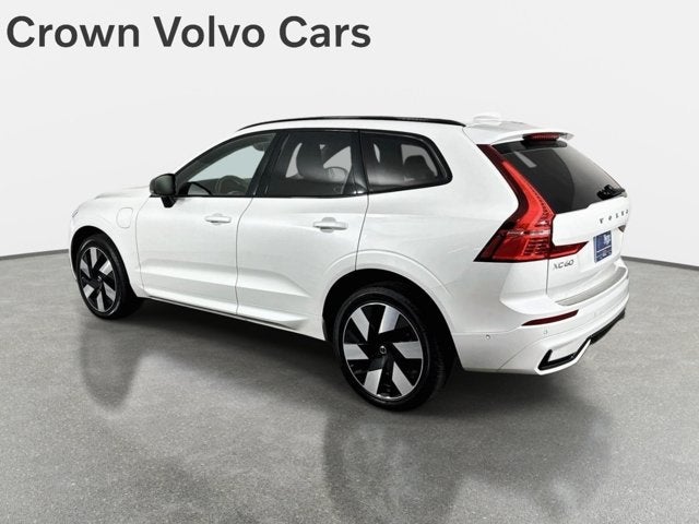 2024 Volvo XC60 Recharge Plug-In Hybrid Ultimate Dark Theme