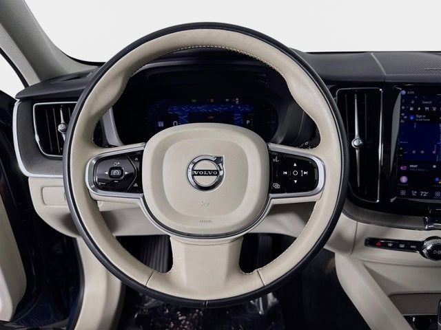 2023 Volvo XC60 Recharge Plug-In Hybrid Plus Bright Theme