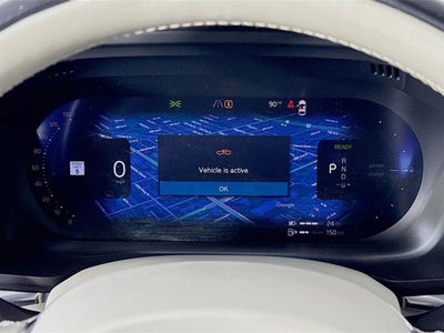 2023 Volvo XC60 Recharge Plug-In Hybrid Plus Bright Theme