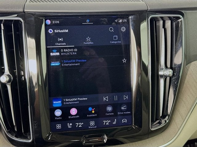 2023 Volvo XC60 Recharge Plug-In Hybrid Plus Bright Theme