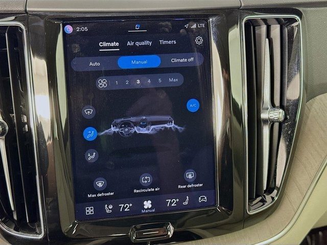 2023 Volvo XC60 Recharge Plug-In Hybrid Plus Bright Theme