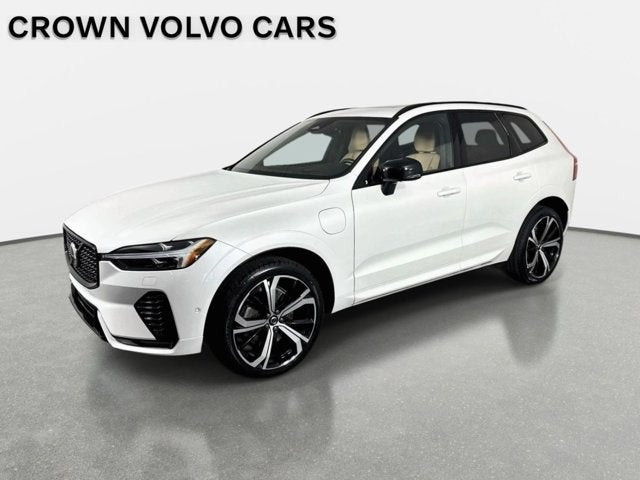 2023 Volvo XC60 Recharge Plug-In Hybrid Ultimate Dark Theme