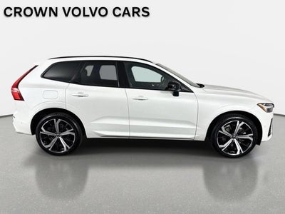 2023 Volvo XC60 Recharge Plug-In Hybrid Ultimate Dark Theme