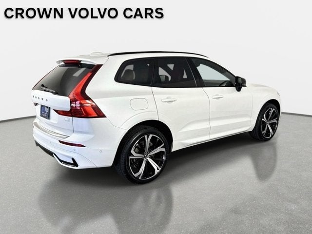 2023 Volvo XC60 Recharge Plug-In Hybrid Ultimate Dark Theme
