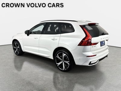 2023 Volvo XC60 Recharge Plug-In Hybrid Ultimate Dark Theme
