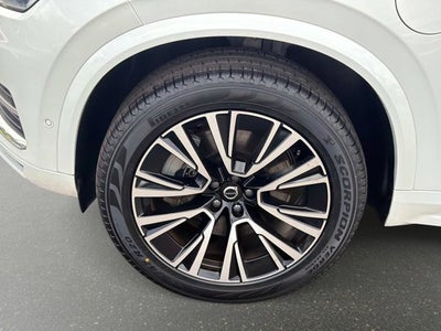 2025 Volvo XC90 Plug-In Hybrid Plus