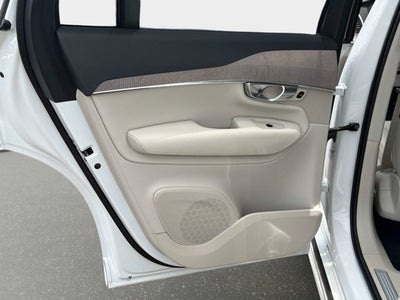 2025 Volvo XC90 Plug-In Hybrid Plus