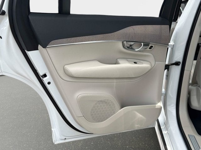 2025 Volvo XC90 Plug-In Hybrid Plus