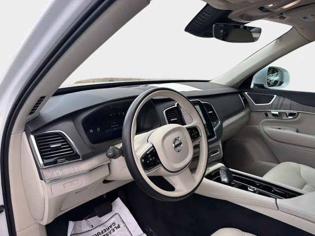 2025 Volvo XC90 Plug-In Hybrid Plus