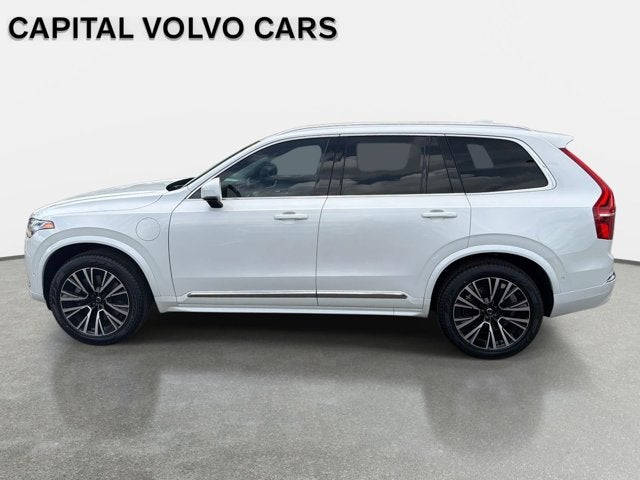 2025 Volvo XC90 Plug-In Hybrid Plus