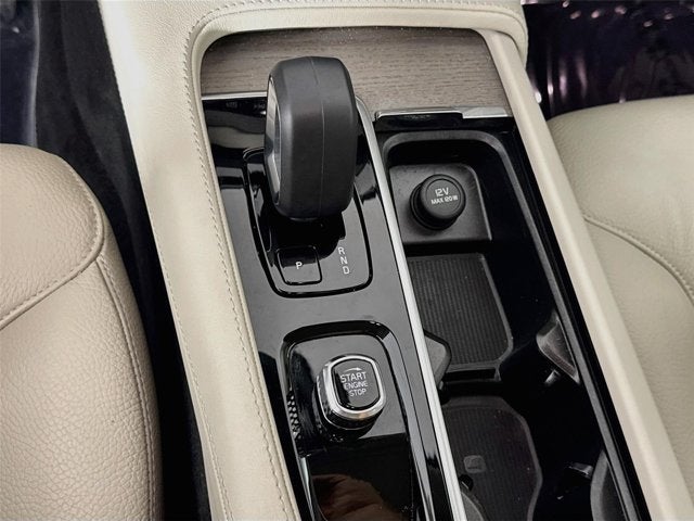 2025 Volvo XC90 Plug-In Hybrid Plus