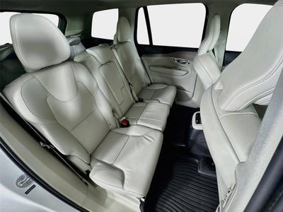 2025 Volvo XC90 Plug-In Hybrid Plus