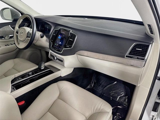 2025 Volvo XC90 Plug-In Hybrid Plus
