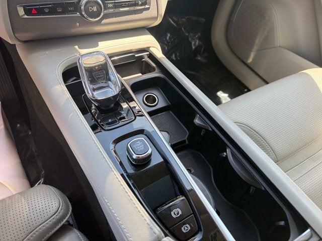 2025 Volvo XC90 Plug-In Hybrid Ultra