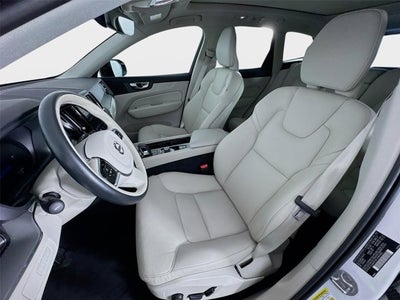2025 Volvo XC60 Plug-In Hybrid Plus