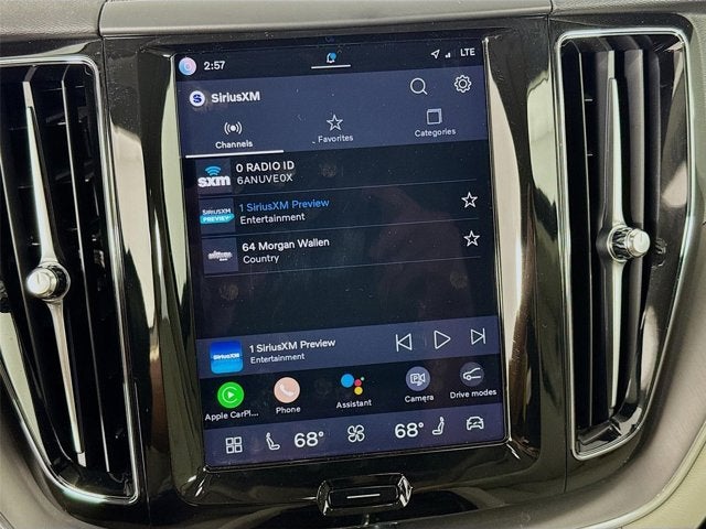 2025 Volvo XC60 Plug-In Hybrid Plus