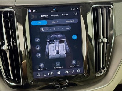 2025 Volvo XC60 Plug-In Hybrid Plus