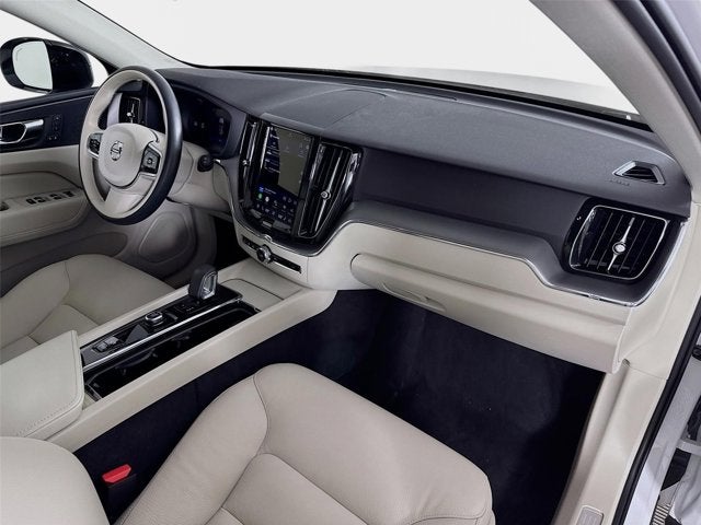2025 Volvo XC60 Plug-In Hybrid Plus