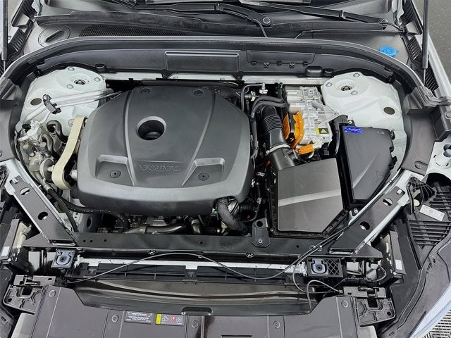 2025 Volvo XC60 Plug-In Hybrid Plus