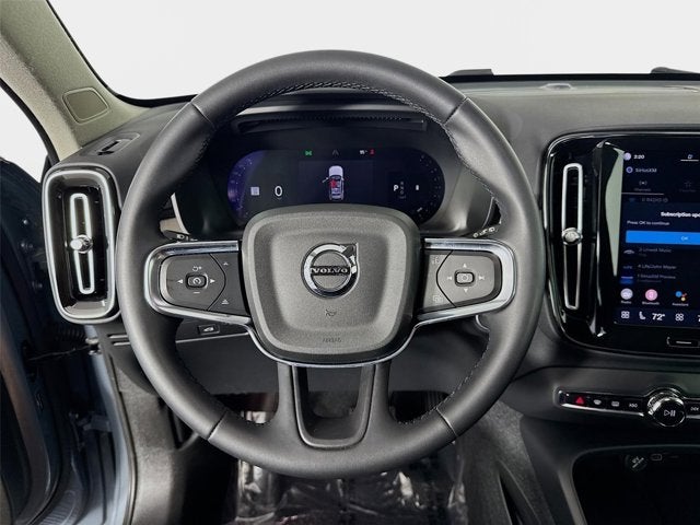 2023 Volvo XC40 Plus Dark Theme