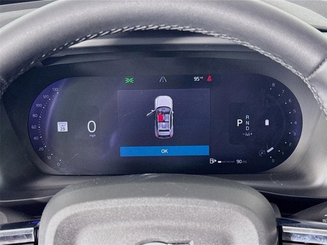 2023 Volvo XC40 Plus Dark Theme