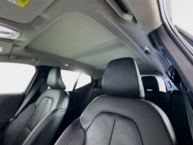 2023 Volvo XC40 Plus Dark Theme