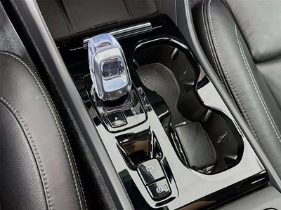 2023 Volvo XC40 Plus Dark Theme