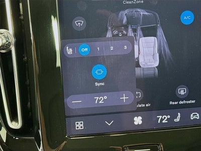 2023 Volvo XC40 Plus Dark Theme