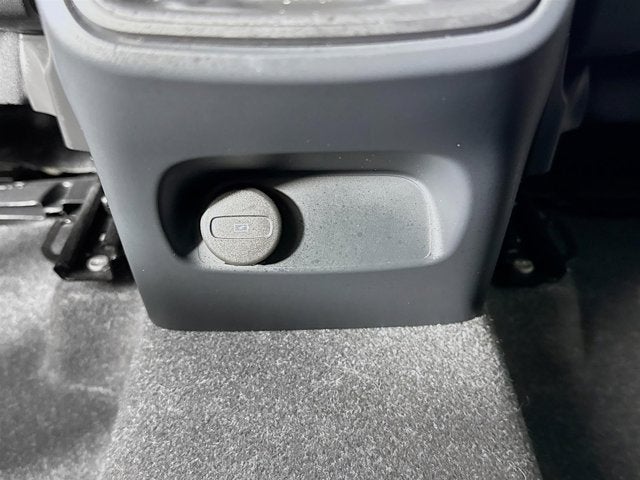 2023 Volvo XC40 Ultimate Dark Theme