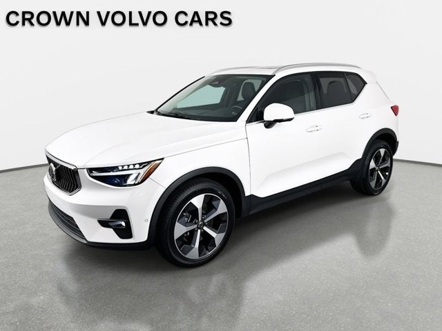 2023 Volvo XC40 Plus Bright Theme