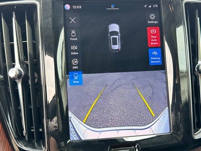 2023 Volvo XC60 Ultimate Bright Theme