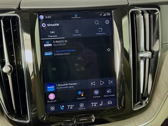 2023 Volvo XC60 Ultimate Bright Theme