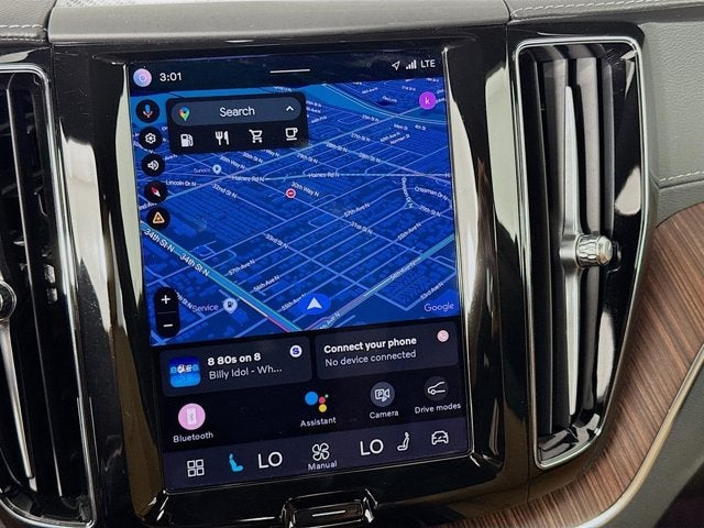 2023 Volvo XC60 Ultimate Bright Theme