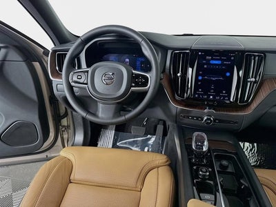 2023 Volvo XC60 Ultimate Bright Theme