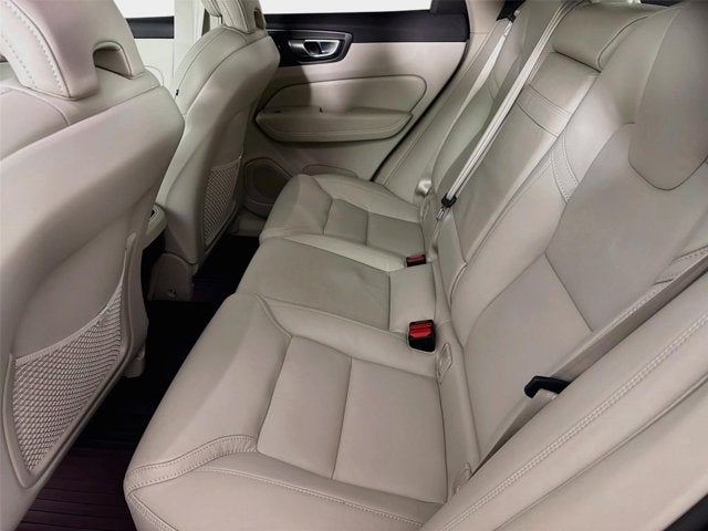 2022 Volvo XC60 Inscription