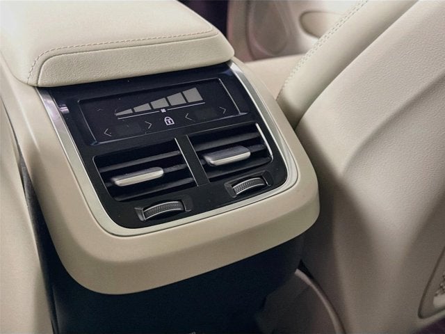 2022 Volvo XC60 Inscription