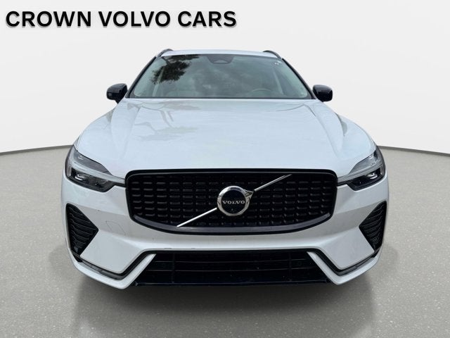 2023 Volvo XC60 Plus Dark Theme