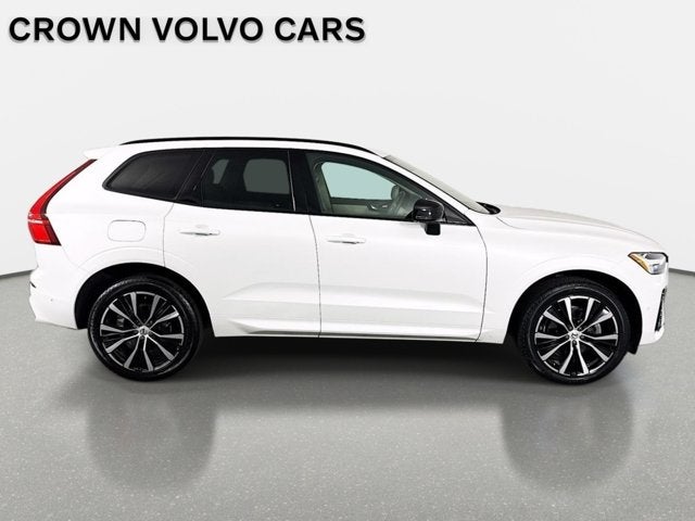 2023 Volvo XC60 Plus Dark Theme
