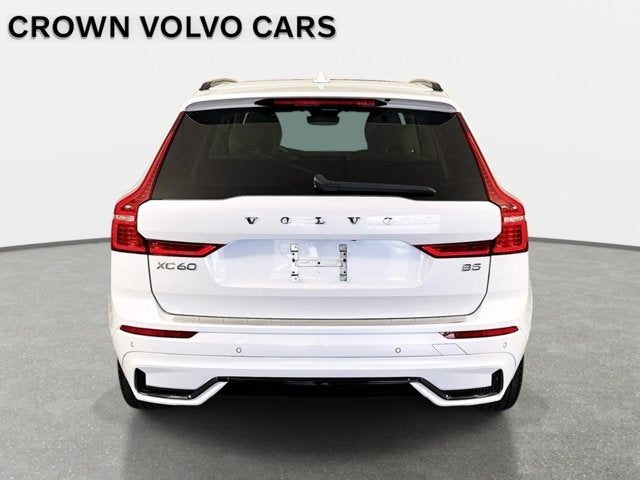 2023 Volvo XC60 Plus Dark Theme