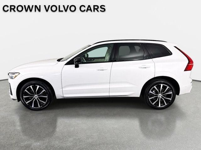 2023 Volvo XC60 Plus Dark Theme